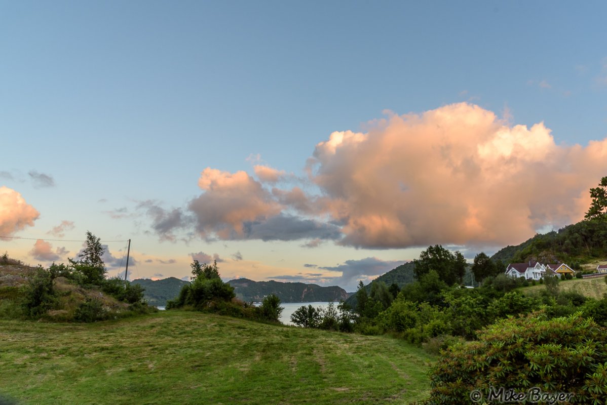 Wolken über dem Lenefjord